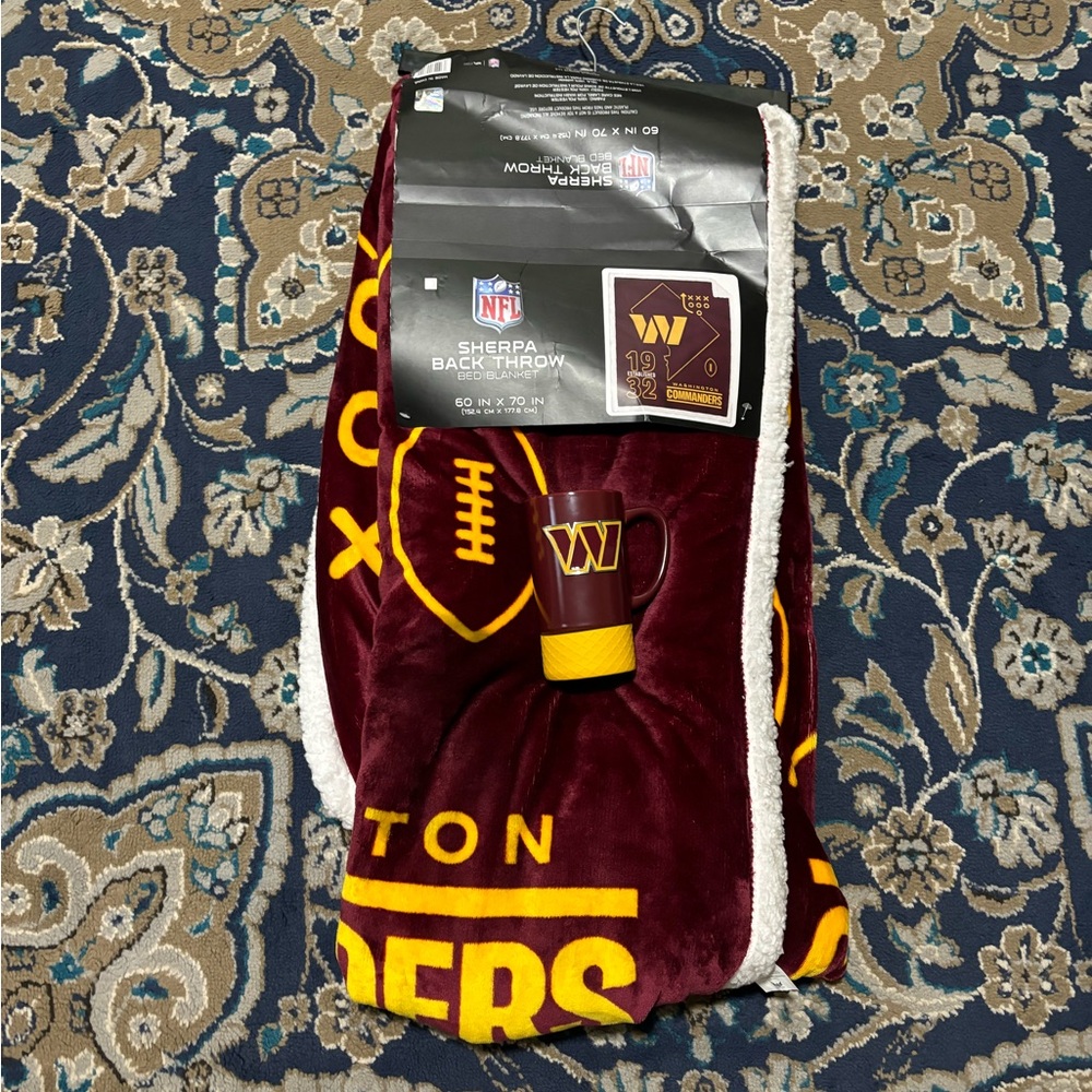NEVER USED WASHINGTON COMMANDERS BLANKET AND MUG